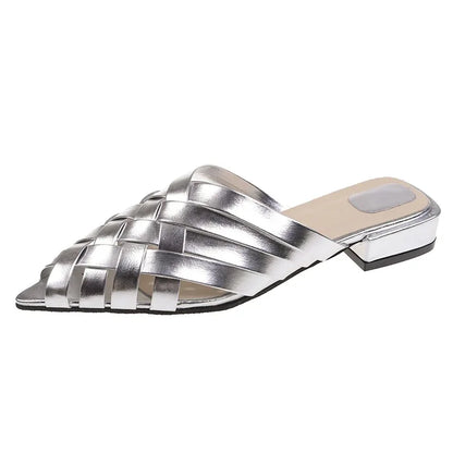 Schicker Slipper mit Webmuster