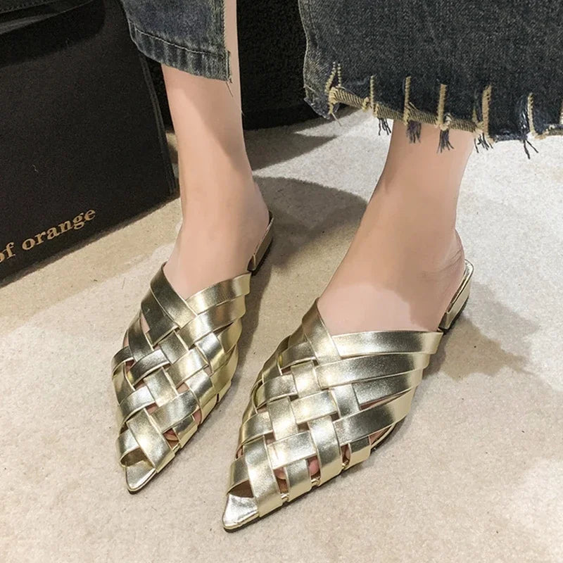Schicker Slipper mit Webmuster